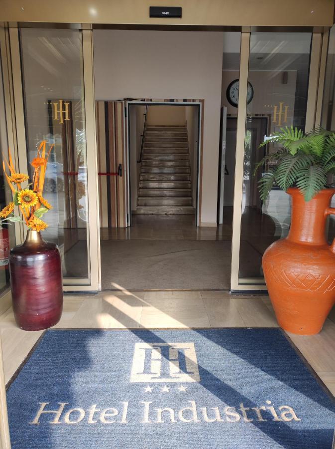 Hotel Industria เบรเชีย ภายนอก รูปภาพ