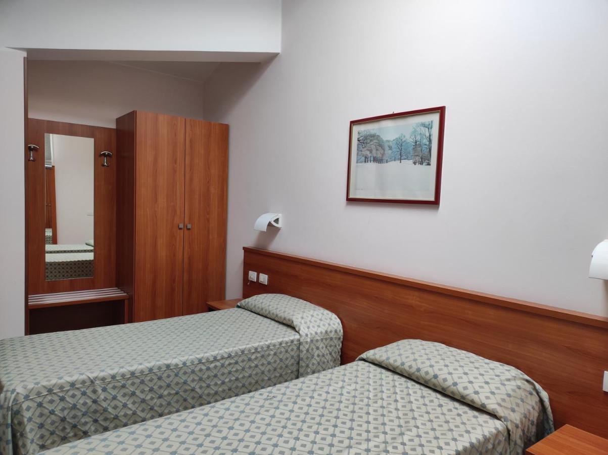 Hotel Industria เบรเชีย ภายนอก รูปภาพ