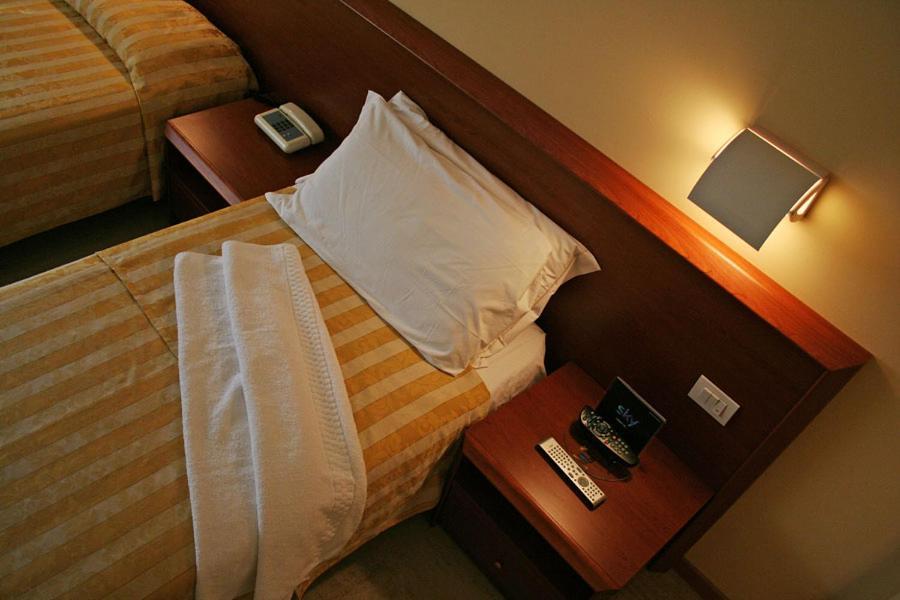 Hotel Industria เบรเชีย ภายนอก รูปภาพ